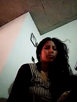 cutiegirlll online show from June 28, 6:30 am