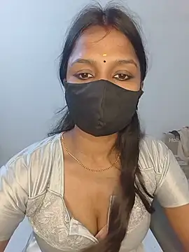Snapshot of YALINITWO7_TAMIL chatting on July 18, 7:17 pm YALINITWO7 TAMIL online show from July 18, 7:17 pm