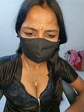 Snapshot of YALINITWO7_TAMIL chatting on July 29, 8:18 pm YALINITWO7 TAMIL online show from July 29, 8:18 pm