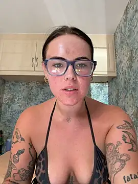 champagnebratt online show from June 19, 12:31 pm