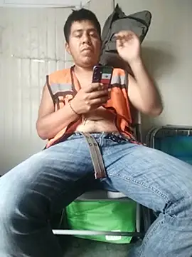 Snapshot of Hdheueiieirjr chatting on June 14, 9:39 pm Hdheueiieirjr online show from June 14, 9:39 pm