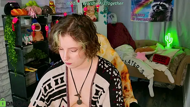 Snapshot of Candy-yeah chatting on July 14, 2:05 am Candy-yeah online show from July 14, 2:05 am