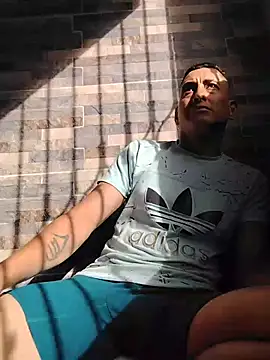 Snapshot of Tiger_cryad chatting on July 6, 9:06 pm Tiger cryad online show from July 6, 9:06 pm