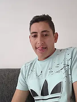 Snapshot of Tiger_cryad chatting on July 23, 4:49 pm Tiger cryad online show from July 23, 4:49 pm