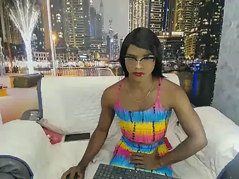 Snapshot of stefania_bragan chatting on June 22, 6:16 pm stefania bragan online show from June 22, 6:16 pm