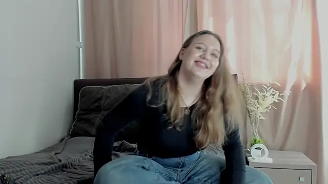 Snapshot of MissBadTiming chatting on August 3, 7:07 am MissBadTiming online show from August 3, 7:07 am