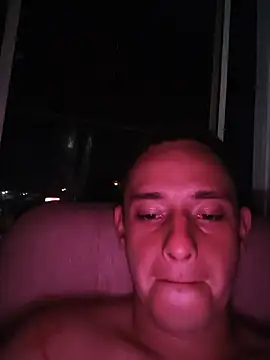 Snapshot of DANTECROS chatting on June 19, 3:55 am DANTECROS online show from June 19, 3:55 am