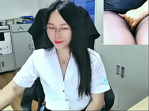 Snapshot of baijie0616 chatting on June 18, 3:51 am baijie0616 online show from June 18, 3:51 am