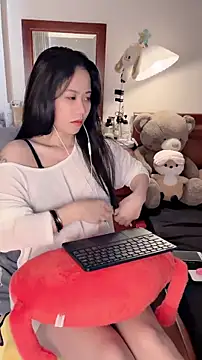 Snapshot of Rosane00 chatting on June 19, 4:17 am Rosane00 online show from June 19, 4:17 am