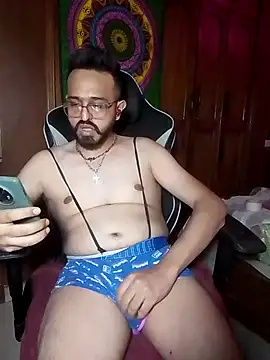 freakkydessi online show from June 26, 9:41 pm