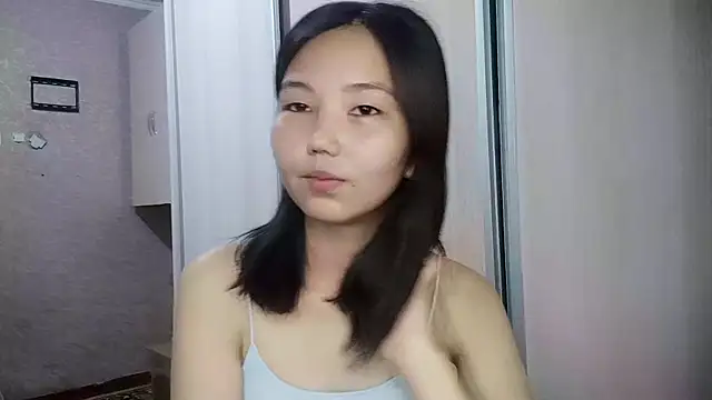 SusieSkepple online show from July 7, 12:09 pm