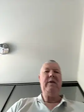 Snapshot of cumboy chatting on April 25, 10:29 am cumboy online show from April 25, 10:29 am