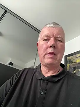 Snapshot of cumboy chatting on June 5, 4:24 pm cumboy online show from June 5, 4:24 pm