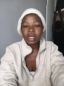 Snapshot of Cherryblush_2 chatting on July 11, 5:54 am Cherryblush 2 online show from July 11, 5:54 am