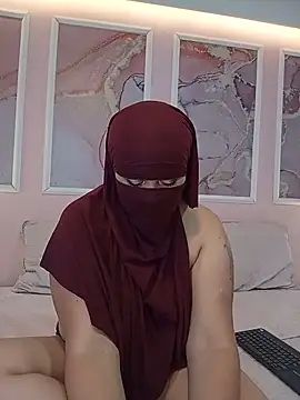 Snapshot of Mariam_Rahal chatting on June 18, 12:31 pm Mariam Rahal online show from June 18, 12:31 pm