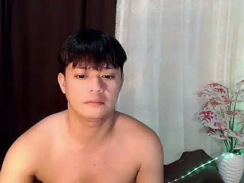 Snapshot of kingdomcum96 chatting on July 31, 7:57 pm kingdomcum96 online show from July 31, 7:57 pm