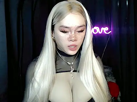 ExpensiveTiffanyxx online show from July 3, 12:00 pm