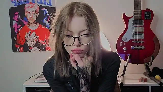 EndicaWilde online show from June 21, 6:54 pm