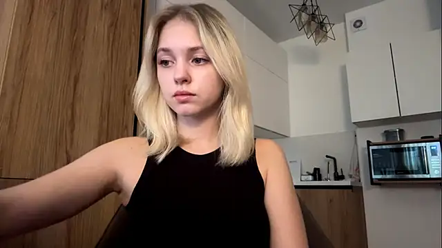 EveryoneEve online show from July 21, 7:54 am