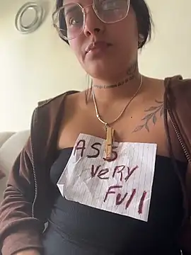 EXTREMELY DIRTY TABOO online show from June 21, 9:06 pm