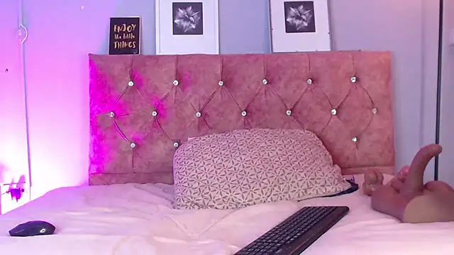 vivirouse online show from July 3, 7:09 pm