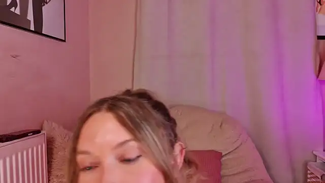 princessrubesx online show from June 26, 4:33 pm