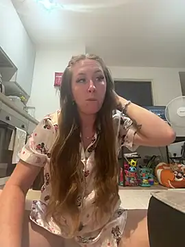 Snapshot of Coleyy_xx chatting on July 25, 8:06 pm Coleyy xx online show from July 25, 8:06 pm
