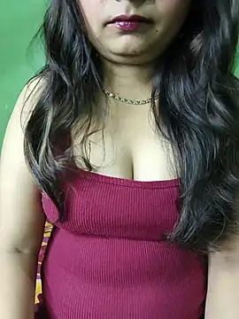 Snapshot of sexy-pari8 chatting on August 9, 4:01 pm sexy-pari8 online show from August 9, 4:01 pm