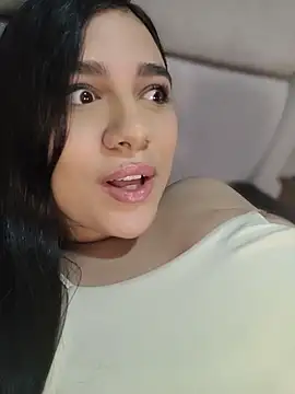 Snapshot of Salo_Angel__ chatting on July 15, 8:14 pm Salo Angel online show from July 15, 8:14 pm