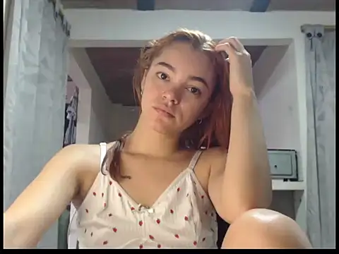 Snapshot of estrella-cutte chatting on July 4, 2:01 pm estrella-cutte online show from July 4, 2:01 pm