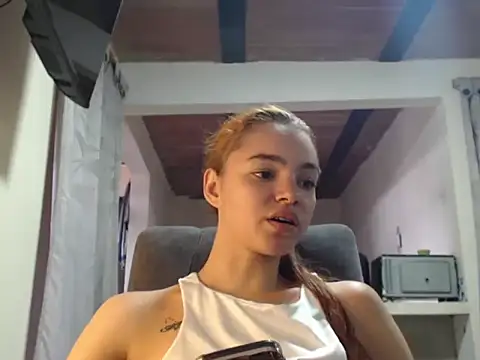 Snapshot of estrella-cutte chatting on July 21, 8:11 pm estrella-cutte online show from July 21, 8:11 pm