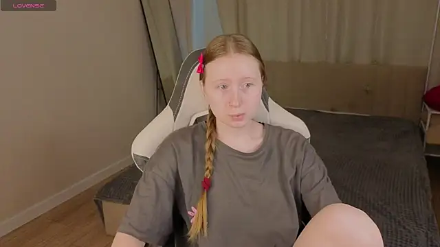 LiliTiny online show from July 6, 1:35 am
