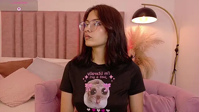 Lily beth  online show from June 25, 1:26 pm