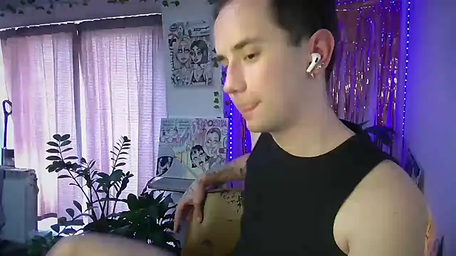Moon boyy online show from June 23, 5:22 pm