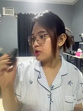 Snapshot of STUCK_on_YOU_ chatting on June 26, 11:25 am STUCK on YOU online show from June 26, 11:25 am