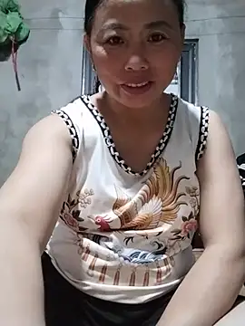 Snapshot of whatmes chatting on July 26, 12:45 pm whatmes online show from July 26, 12:45 pm
