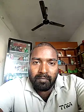 Snapshot of TinyBoy27 chatting on June 21, 8:28 am TinyBoy27 online show from June 21, 8:28 am