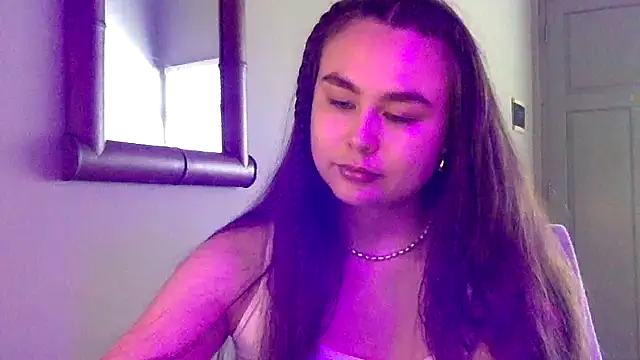 Snapshot of Tiorina chatting on July 8, 5:45 am Tiorina online show from July 8, 5:45 am