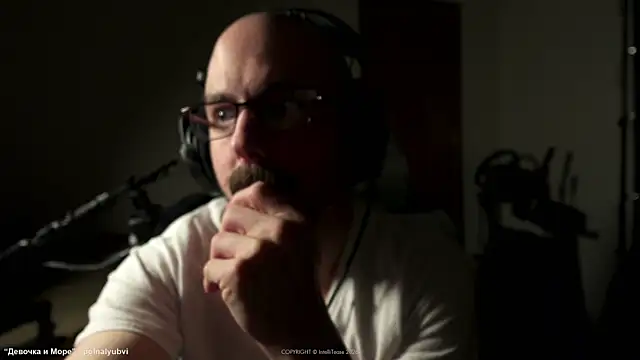Snapshot of Intellitease chatting on July 3, 1:17 pm Intellitease online show from July 3, 1:17 pm