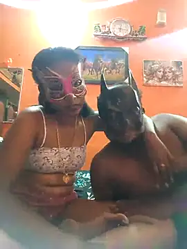 Snapshot of Desi_pondati chatting on July 12, 6:48 am Desi pondati online show from July 12, 6:48 am