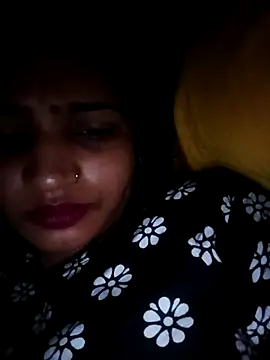 avii5 online show from August 4, 11:18 pm