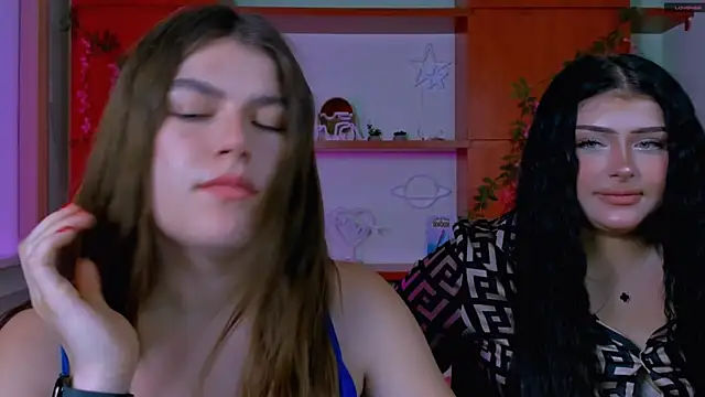 emma dark   online show from July 6, 8:33 am
