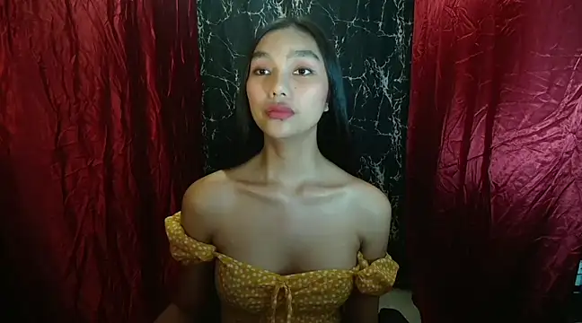Snapshot of BlackBarbie4u chatting on December 21, 6:30 am BlackBarbie4u online show from December 21, 6:30 am