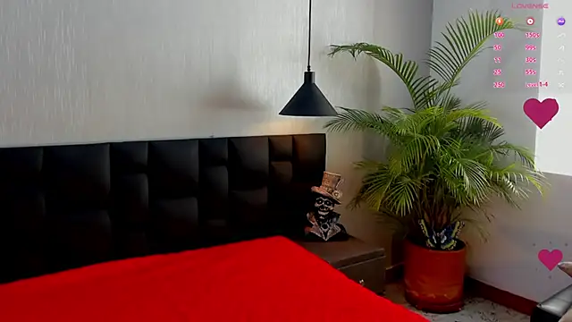 Snapshot of love_amor_ chatting on November 9, 4:16 pm love amor online show from November 9, 4:16 pm