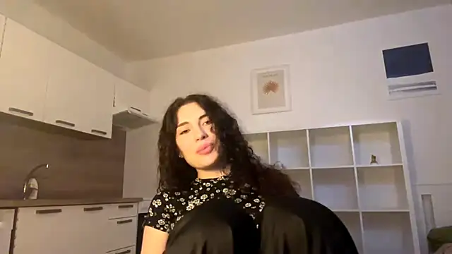 runawyin online show from July 14, 6:24 pm