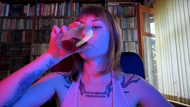 Retro Marie online show from June 24, 2:49 pm