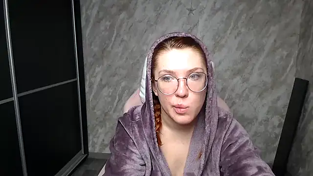 Reginasmilee online show from February 16, 1:35 am