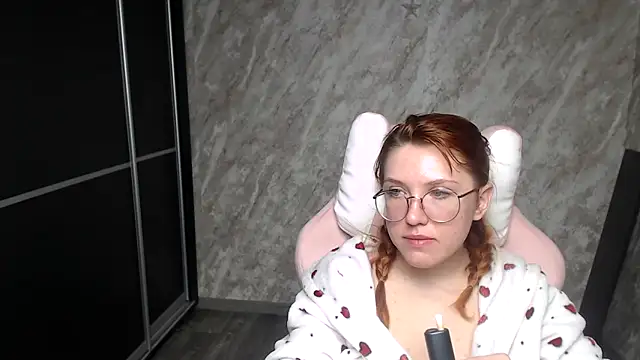 Reginasmilee online show from February 21, 3:13 pm