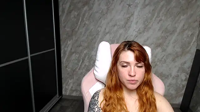 Reginasmilee online show from March 4, 2:34 pm