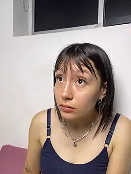 im lizzy17 online show from July 13, 9:01 am